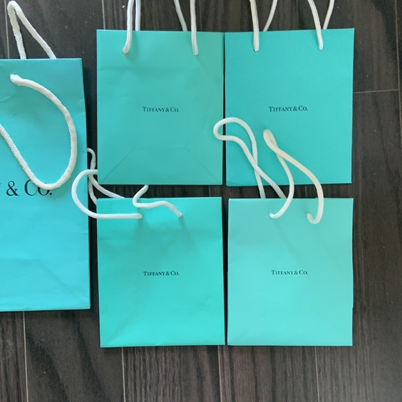 Set of 5 Tiffany & co shopping bags - Picture 2 of 3
